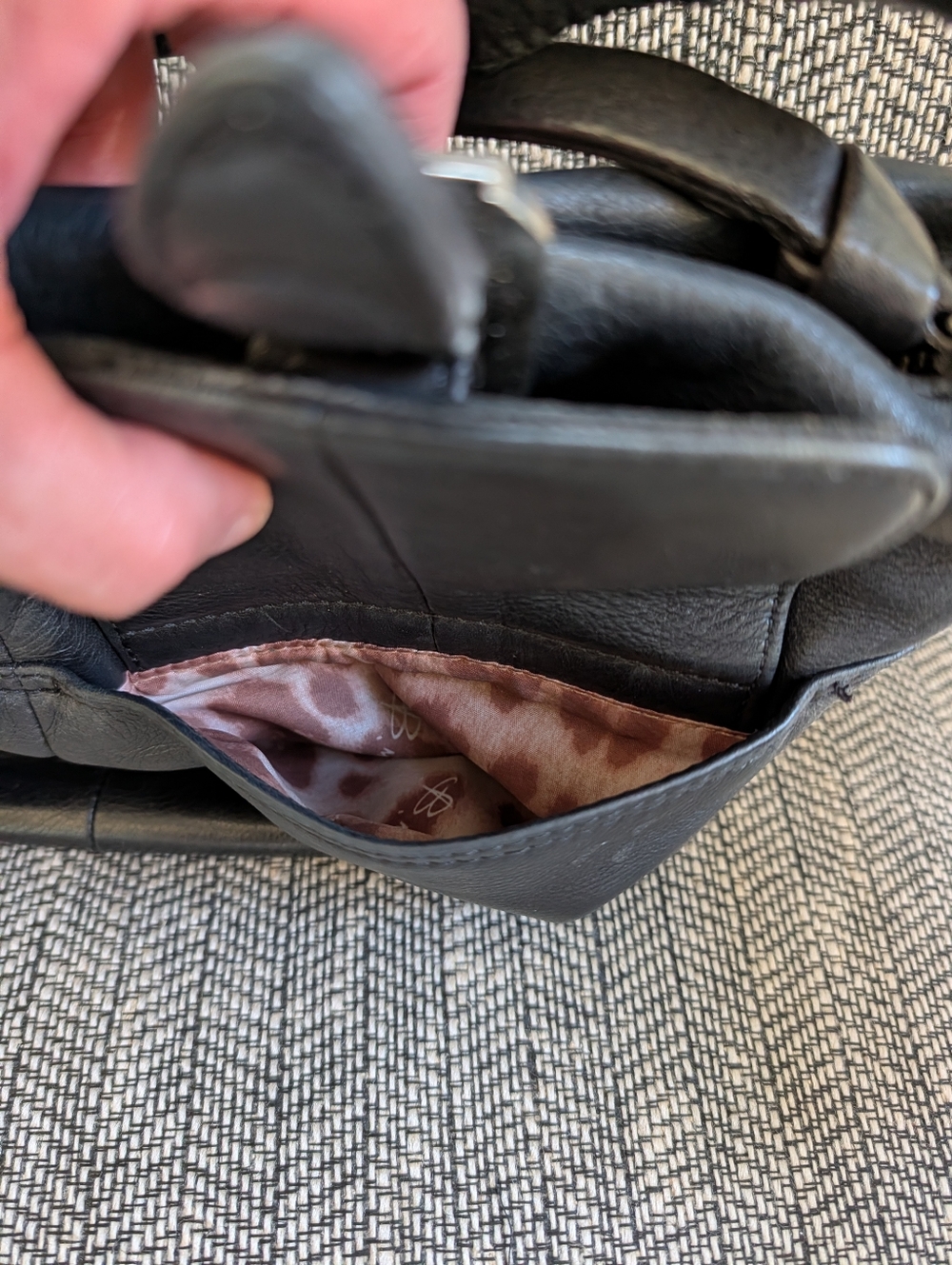 LEATHER HANDBAG - Picture 9 of 9